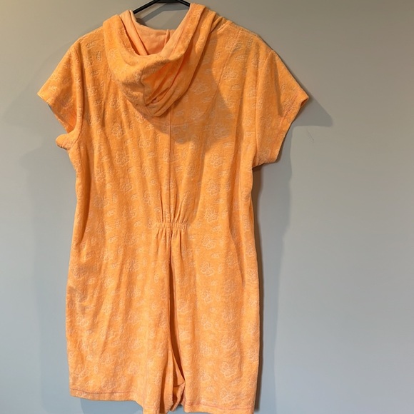Women’s Large Secret Treasure Orange/Peach Front Zip Romper w/ hood - Picture 6 of 6